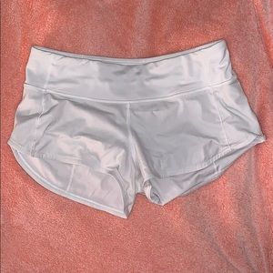 WHITE LULU SPEED UP SHORTS